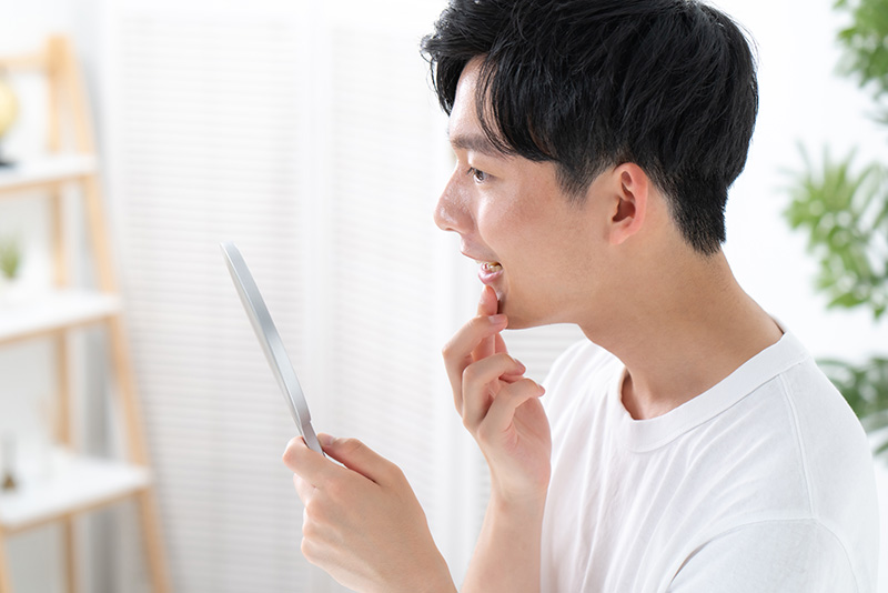 大人のむし歯は気づきにくいことがあります